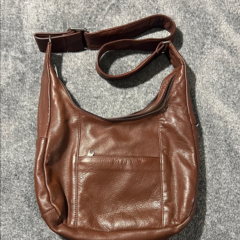 Coronado conceal and carry hobo  euc